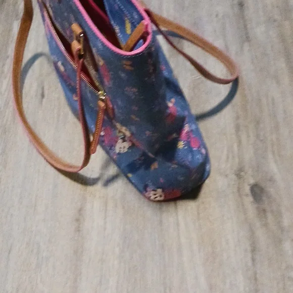 Disney Minnie Donney And Bourke - Picture 16 of 16